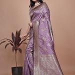 💜Lavender Banarasi Silk Saree with Gold Zari Butti and Majestic Pallu 💜✨