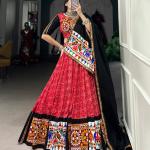 Cotton Printed And Gamthi work With Mirror work choli